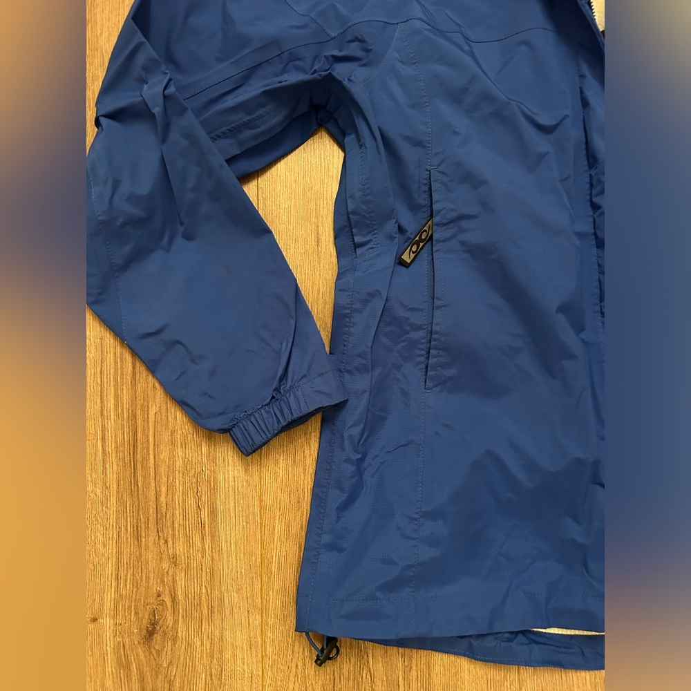 EUC Marmot PreCip Lightweight Rain Jacket - Picture 5 of 11